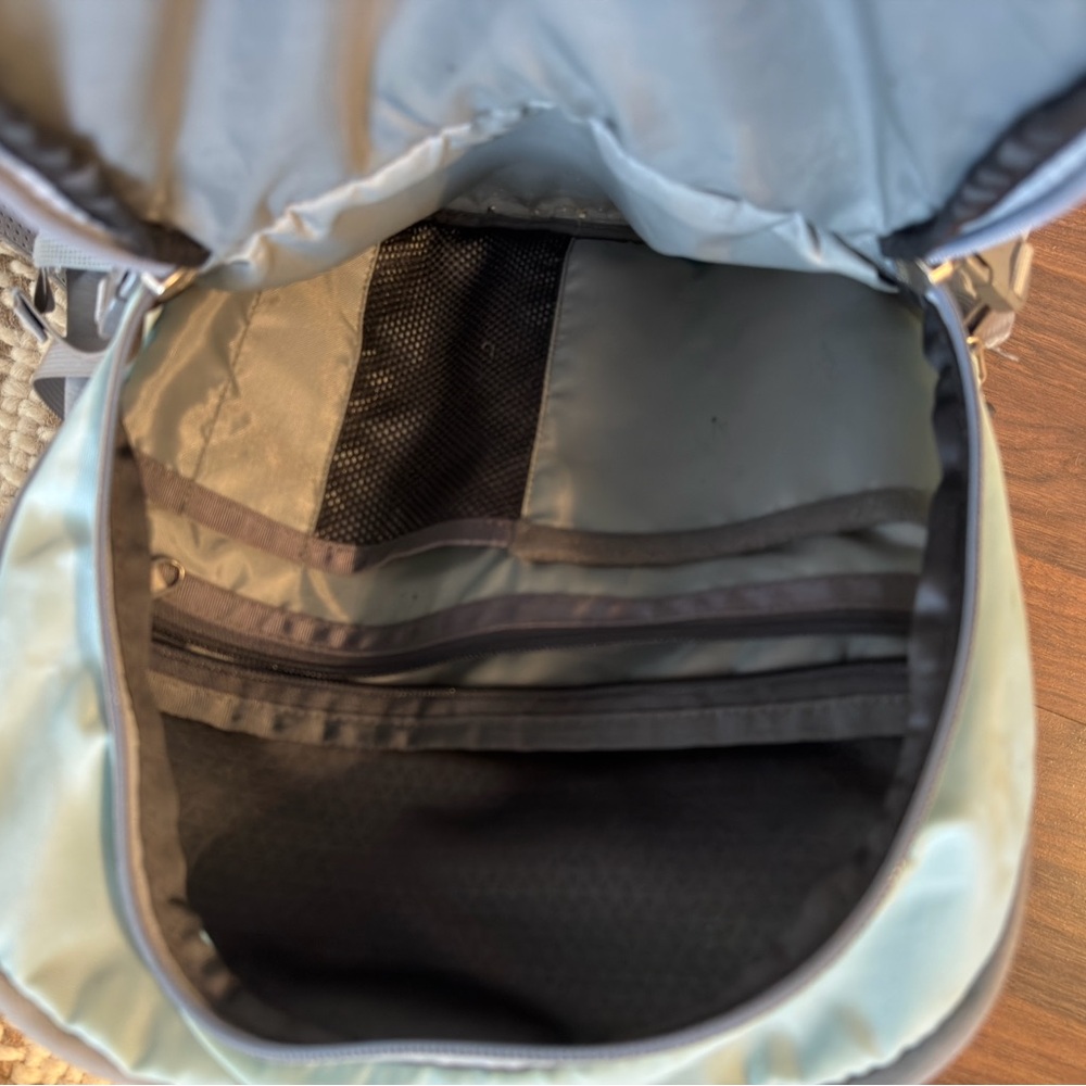 The North Face Women's Blue and Gray Backpack - Picture 5 of 7